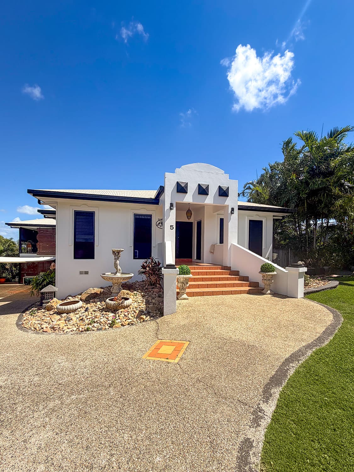 High Vista Dr, Mount Louisa
